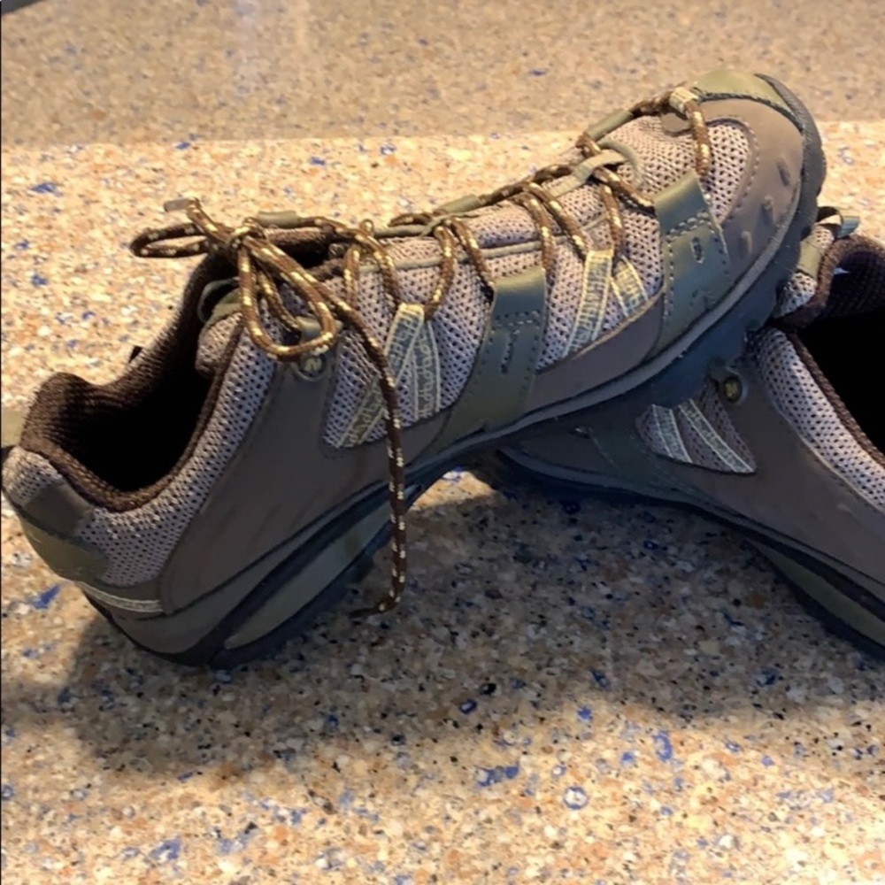 MERRELL low top hiking shoes